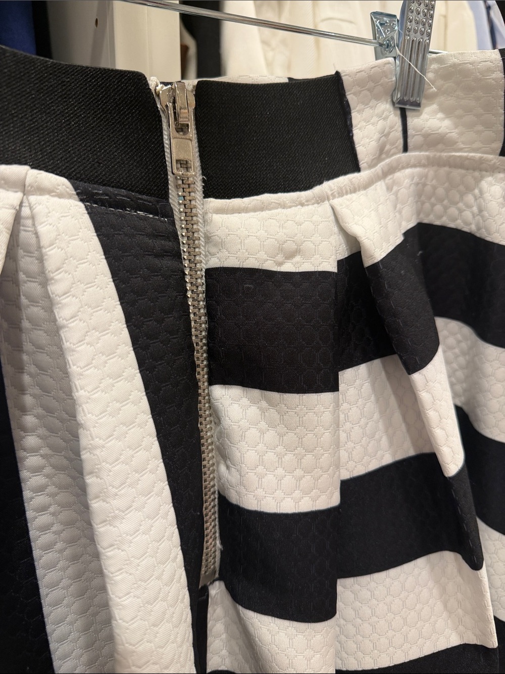 Milly Black and White Striped Women's maxi/full/a-line skirt. - Picture 4 of 6